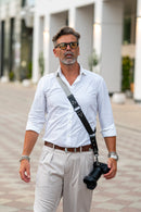 Tracolla per fotocamera in tessuto grigio perla e cuoio nero - tracolla per mirrorless - nice one shoulder strap
