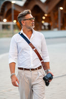 Tracolla per fotocamera in tessuto blu a costine e cuoio rosso inglese - tracolla per mirrorless - nice one shoulder strap