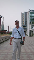 Tracolla per fotocamera in tessuto grigio perla e cuoio nero - tracolla per mirrorless - nice one shoulder strap